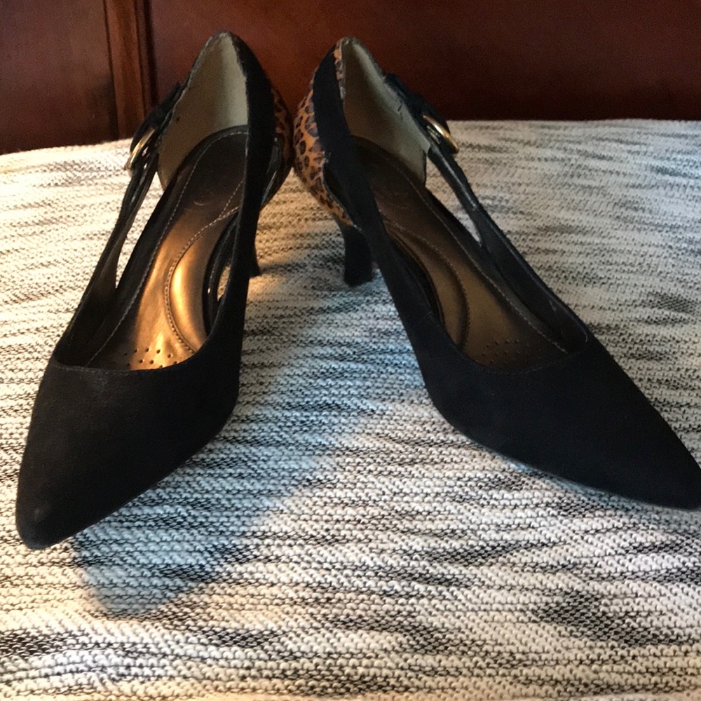 Joan & David Circa suede/leopard fur heels